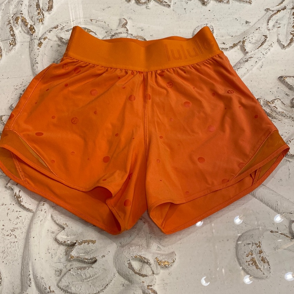 Lululemon Hotty Hot- Special Edition Size 0- EEUC